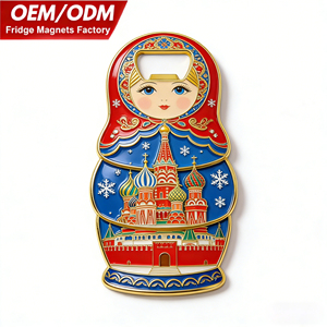 Ouvre-bouteille Matryoshka russe Cathédrale de Saint-Basile, Décoration de cuisine, Outil de bar pour la maison et les restaurants, Aimant de réfrigérateur - Product Image 1