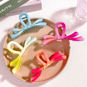 คลิปหนีบ<span class=keywords><strong>ผม</strong></span>แบบริบบิ้นไล่ระดับสีสำหรับผู้หญิงอุปกรณ์ตกแต่ง<span class=keywords><strong>ผม</strong></span>แฟชั่นแบบหยัก - Product Image 4
