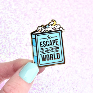 Escape to Another World Book Pin en émail dur Book Lover Gift Reader Metal Accessory Badge - Product Image 1