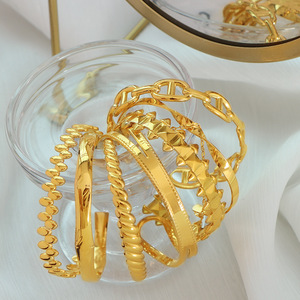 ชุดกำไลข้อมือเปิดโล่งทรงเรขาคณิตทำจากไทเทเนียมสตีลสำหรับผู้หญิง คอลเลคชั่นเครื่องประดับแฟชั่นสำหรับงานปาร์ตี้ - Product Image 2