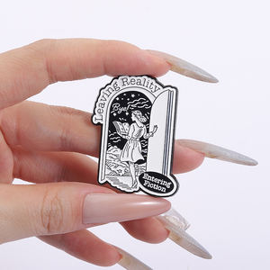 Quitter la réalité <span class=keywords><strong>Bye</strong></span> Entring Fiction Épingles en émail Funny Fiction Book Broches Vêtements Revers Badges Bijoux Cadeau pour les amoureux des livres - Product Image 4