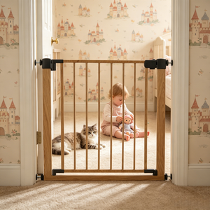 Barrière de sécurité robuste et rétractable sans perçage pour animaux domestiques, enfants, bébés et tout-petits, pour escaliers et balcons - Product Image 1