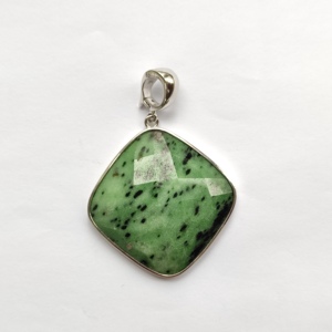 Pendentif carré en zoisite argentée 925 - Product Image 1
