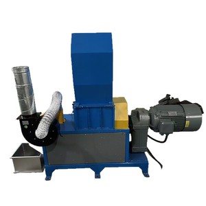 Machine de recyclage et de granulation par extrusion de panneaux alvéolaires en PP, pour déchets de plastique et de mousse, avec bande de fusion et dispositif d'évacuation des fumées - Product Image 5