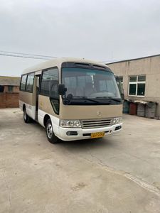 Minibús Usado Xiamen Golden Dragon Coaster Modelo 2014, Tamaño Mediano, 19 Asientos, Motor Diésel, Transmisión Manual - Product Image 2