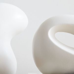 Objets sculpturaux en céramique décoration de table maison blanche ormanent de table en céramique - Product Image 4
