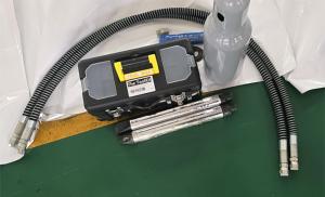 Martillo Hidráulico Tipo Caja SOOSAN SB10, Cinceles de 40 mm, Miniexcavadoras, Minicargadoras de 0.8-2.5 Toneladas para Demolición de Roca - Product Image 6