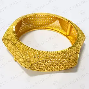 Golden Star Neueste Frauen Modeschmuck Vergoldete Armreifen moderner Stil Gold Armreifen Design