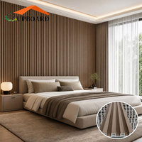 Panneau mural WPC imperméable, résistant à l'humidité, avec revêtement en grain de bois 3D gaufré pour les intérieurs de centres commerciaux