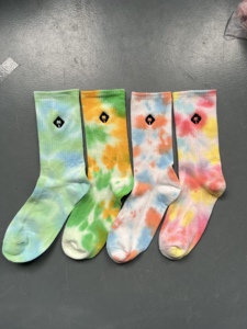 <span class=keywords><strong>Tie</strong></span> <span class=keywords><strong>Dye</strong></span> Vớ Biểu Tượng Tùy Chỉnh Bán Buôn Dành Cho Người Lớn Vớ Thêu In Offset Cotton Crew Vớ - Product Image 3
