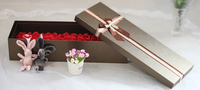 Boîte cadeau rigide en carton gris de luxe avec estampage à chaud en forme de rose, emballage cadeau personnalisé pour la Saint-Valentin, livraison JC