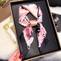 Foulard carré en soie pour femme, rose et noir, motif abstrait, style artistique moderne