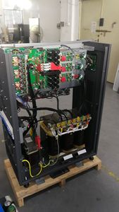 <span class=keywords><strong>60KW</strong></span> 60KVA Endüstriyel Online UPS Tıbbi 3 Fazlı Çift Dönüşümlü Yedek Güç Kaynağı Online Endüstriyel UPS 80KVA - Product Image 2