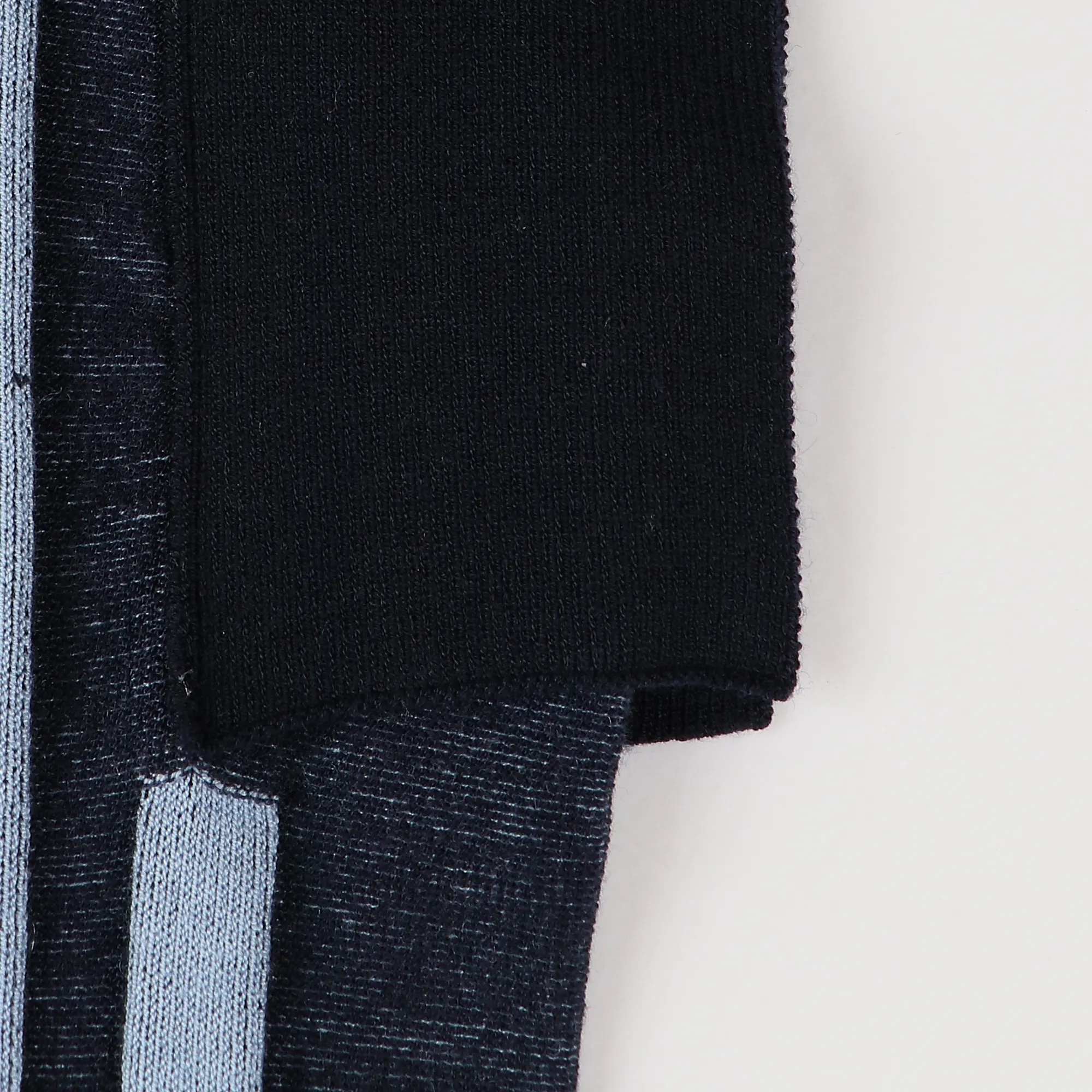 Einzigartiges Design Streifen Rundhals ausschnitt Short Flare Sleeve Strick pullover für Frauen