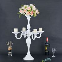 Candélabre de luxe en fer blanc avec porte-bougies et supports à fleurs, centres de table de mariage ou décoration de fête, allées de cérémonie