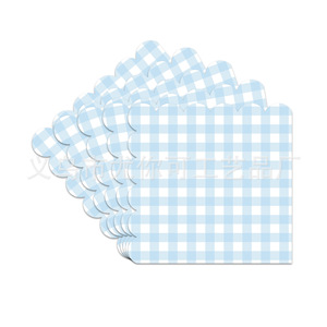 Ensemble de vaisselle jetable à carreaux bleus pour fêtes d'anniversaire : assiettes, gobelets, serviettes, couverts en papier - Product Image 5