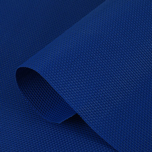 Tessuto in Rete di Poliestere Rivestito in PVC Resistente all'Acqua e ai Raggi UV per Mobili da Esterno e Recinzioni - Product Image 2