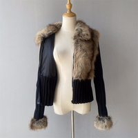 Manteau en fausse fourrure pelucheuse Cardigan à fermeture éclair doux et personnalisé Top en tricot recadrée Pull en tricot élégant pour femmes avec devant et poignets en fausse fourrure