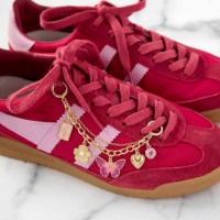 Lancement exclusif – Vente en gros de pendentifs personnalisés plaqués or, motif papillon, cœur, strass, inspirés du jardin de fleurs, pour chaînes de chaussures