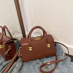 Sophisticated and Fashionable Women's Handbag. Made of PU Material. the Lining Is Made of Polyester.8910 - Product Image 6