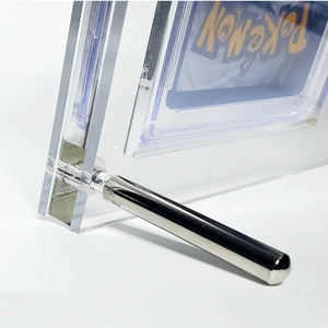Marco de Acrílico Transparente para Exhibición de Tarjetas Coleccionables Deportivas y de Pokémon, Portátil y Fácil de Montar - Product Image 4