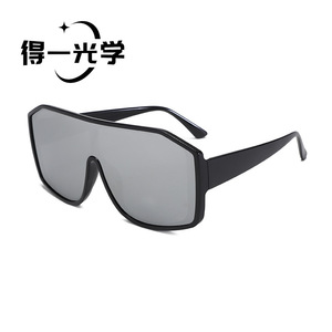 UV400 - Product Image 3