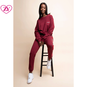 <span class=keywords><strong>Felpa</strong></span> rossa personalizzata Set di pantaloni <span class=keywords><strong>con</strong></span> stampa africana all'ingrosso comoda tuta <span class=keywords><strong>con</strong></span> strisce laterali per Activewear e Loungewear - Product Image 4