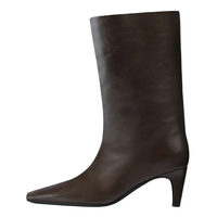 Bottines mi-mollet noires, marron, rouge mousse, à bout carré, talon chaton, à enfiler, en cuir végétalien minimaliste
