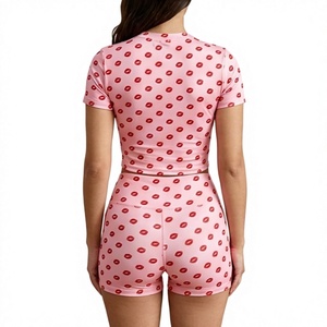 Ensemble de yoga et de sport pour femme : veste courte zippée et short taille haute de motard, séchage rapide, personnalisable (OEM) - Product Image 3