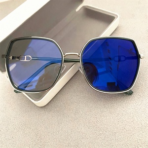Gafas Fotocromáticas para Mujer, Anti-luz Azul, Lentes Fotocromáticas, Montura con Diamantes Brillantes, Hexagonales Metálicas Extra Grandes, Color Crema 2026 - Product Image 1
