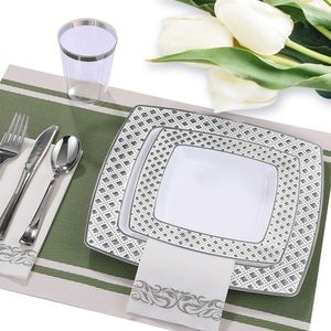 <span class=keywords><strong>100</strong></span> invités vaisselle <span class=keywords><strong>de</strong></span> mariage colorée <span class=keywords><strong>assiettes</strong></span> carrées en <span class=keywords><strong>plastique</strong></span> doré ensembles d'<span class=keywords><strong>assiettes</strong></span> <span class=keywords><strong>jetables</strong></span> <span class=keywords><strong>de</strong></span> fête pour Kits <span class=keywords><strong>de</strong></span> fournitures <span class=keywords><strong>de</strong></span> fête - Product Image 3