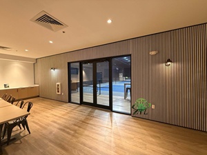 Panneaux acoustiques en bois <span class=keywords><strong>à</strong></span> lattes, fabrication directe d'usine, OEM ODM, <span class=keywords><strong>revêtement</strong></span> <span class=keywords><strong>mural</strong></span> absorbant le son - Product Image 6