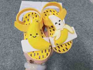 Bonitas Sandalias planas de PVC para niñas, sandalias de frutas para niños, suela blanda, sandalias de diseñador de frutas para niños de verano - Product Image 5