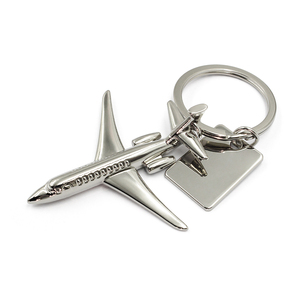 Venta al por mayor de Llaveros Sublimación Casa en blanco grabado con láser Logo Avión Casa Coche Llavero de <span class=keywords><strong>metal</strong></span> Llavero personalizado - Product Image 1