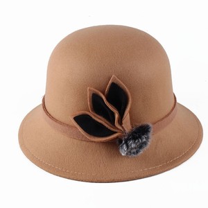 Moda Polyester Günlük Kullanım Kova Şapka Sonbahar Kış Düz Renk Ayarlanabilir Orta Yaşlı Yaşlı Kadınlar Kilise Şapkası - Product Image 1