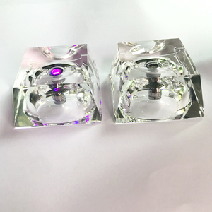 Yearscrystal 3D <span class=keywords><strong>LED</strong></span> ánh sáng cơ sở giá rẻ hình thang Tinh thể thủy tinh đứng cho hiển thị hình cầu xoay năm pha lê thủ công - Product Image 6