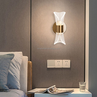 Lampe murale moderne minimaliste en fer avec LED, télécommande, variateur d'intensité, rechargeable, en acrylique, sans câblage, pour une utilisation en chambre à coucher