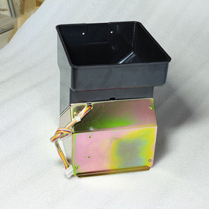 Tolva de Monedas de 8 Orificios con Motor de 24V para Máquinas Expendedoras de Cambio de Billetes - Product Image 4