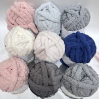 Fil chenille jumbo doux et coloré en polyester en gros pour le tricot à la main des couvertures