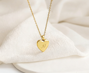 Qiuhan Personalized Gold Plated Heart Locket Necklace with Photo Tiny Memorial Gift for Her <strong>Best</strong> Friend &amp; <strong>Mum</strong> - Product Image 3