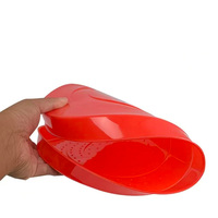 Nouveau plateau et assiette d'alimentation ronds en plastique PP épais rouge multi-tailles pour poussins, poulets, canards, cailles avec une longue durée de vie
