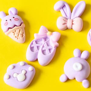 Cabujones de resina de conejo kawaii de base plana, dijes de dibujos animados para slime, manualidades, fundas de teléfono, pinzas para el pelo, joyería, llaveros y adornos en miniatura - Product Image 3