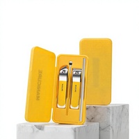 Ensemble de manucure et pédicure jaune en acier inoxydable, kit de coupe-ongles portable, outils de toilettage avec étui pour les voyages