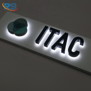 Letrero con Letras Retroiluminadas Halo, Letrero Luminoso Personalizado para Montar en la Pared con Panel Trasero - Product Image 1