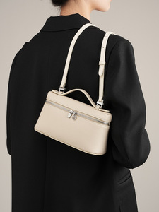 Custom Women Genuine Leather Crossbody Shoulder Bag Zipper Closure Lightweight <b>Square</b> Shape Fashion Bucket Bag Polyester Lining - Product Image 1