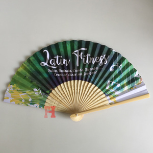 Cadeaux de souvenirs de mariage de papier de bande <span class=keywords><strong>dessin</strong></span>ée souvenir ventilateur tenu <span class=keywords><strong>dans</strong></span> <span class=keywords><strong>la</strong></span> <span class=keywords><strong>main</strong></span> - Product Image 5