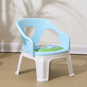 Intérieur plastique sièges tabourets pour enfants maison bébé jardin petit banc chaise arrière dessin animé bébé appelé chaise