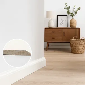 Plinthes décoratives en bois massif/MDF apprêtées blanches PRIMEWERKS, certifiées CARB pour les États-Unis - Product Image 1