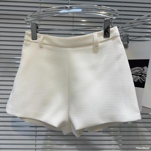 Conjunto de 2 Piezas Sexy para Mujer, Camiseta con Dobladillo de Encaje y Hebilla Metálica, Pantalones Cortos Fruncidos, a la Moda - Product Image 5