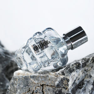 Nouveau design 30ml en forme de <span class=keywords><strong>poing</strong></span> hommes <span class=keywords><strong>parfum</strong></span> frais longue durée boisé <span class=keywords><strong>parfum</strong></span> hommes Cologne <span class=keywords><strong>parfum</strong></span> - Product Image 2
